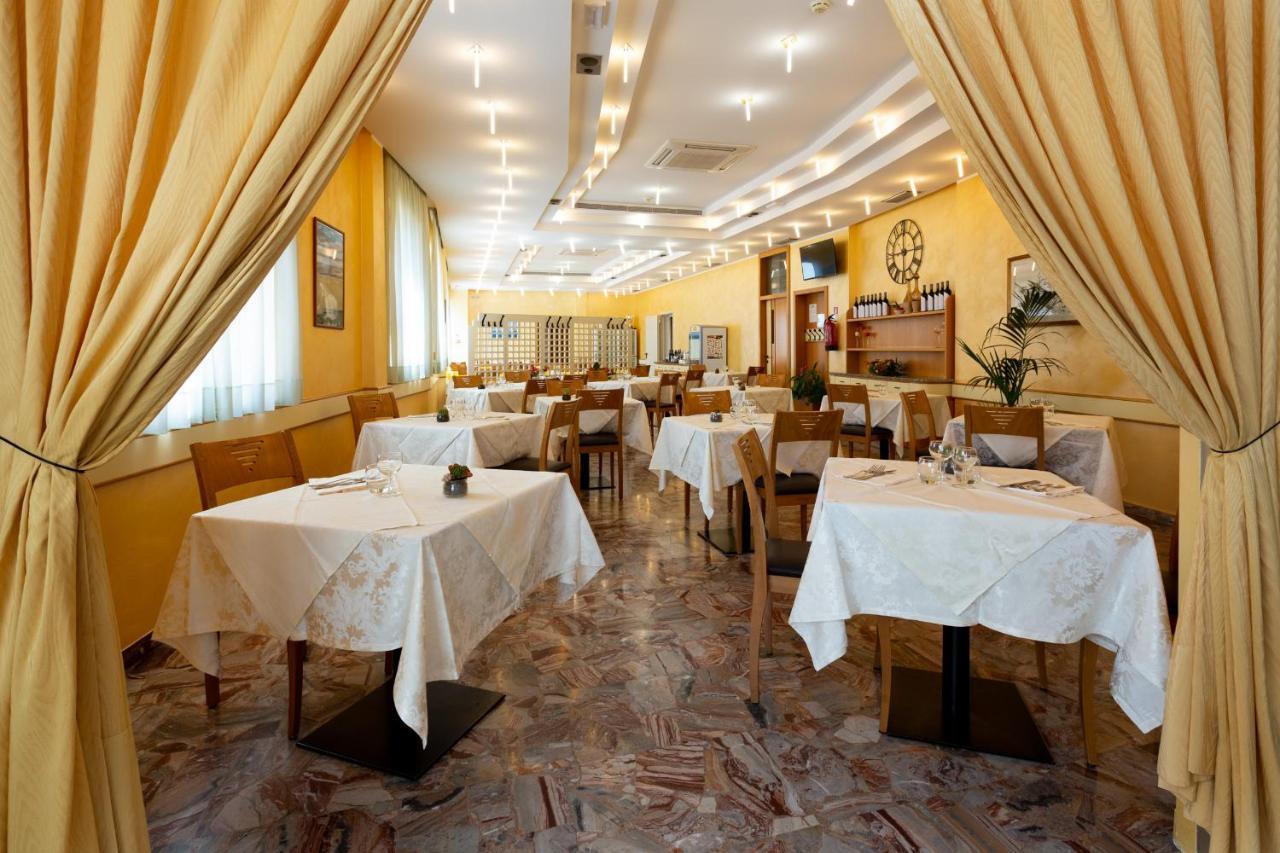 Hotel Belvedere Porto Sant'Elpidio Exterior photo